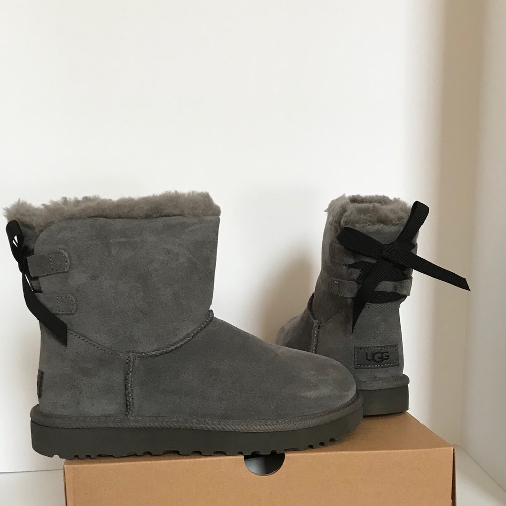 UGG Mini Continuity Bow Boots - Picture 2 of 7